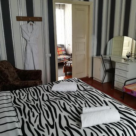 Nikoloz Guesthouse カズベギ エクステリア 写真