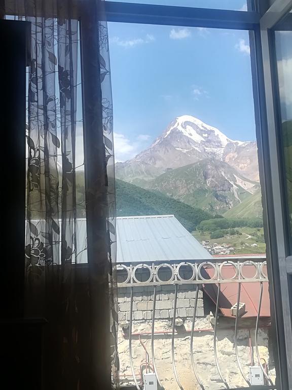 Nikoloz Guesthouse カズベギ エクステリア 写真