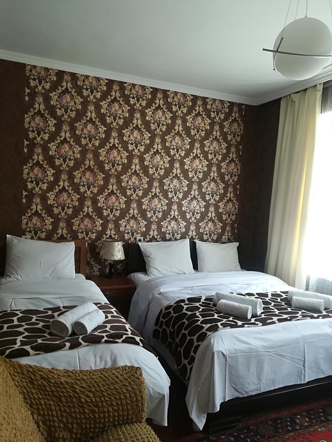 Nikoloz Guesthouse カズベギ エクステリア 写真