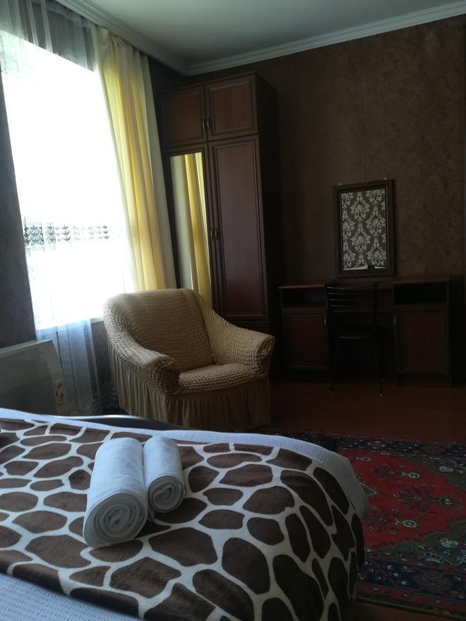 Nikoloz Guesthouse カズベギ エクステリア 写真